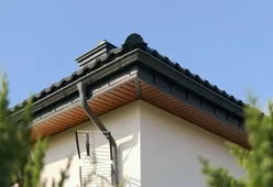 Профиль ПВХ типа J Budmat с перфорацией-6