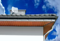 Профиль ПВХ типа J Budmat с перфорацией-2