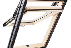 Мансардное окно с поднятой осью поворота ROTO Designo R75 H из дерева с термо-блоком WD-2